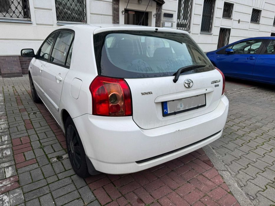 Toyota Corolla e12 1.4 VVT-i • Nowe opony • Świeży olej • Pełny bak