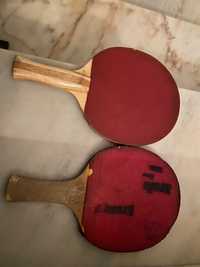 par de raquetes de ping pong