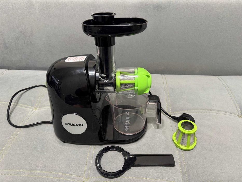 Соковижималка шнекова вертикальна HOUSNAT AMR521