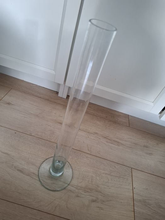 Szklany wysoki smukły transparenty wazon na kwiatek, cylinder, tuba