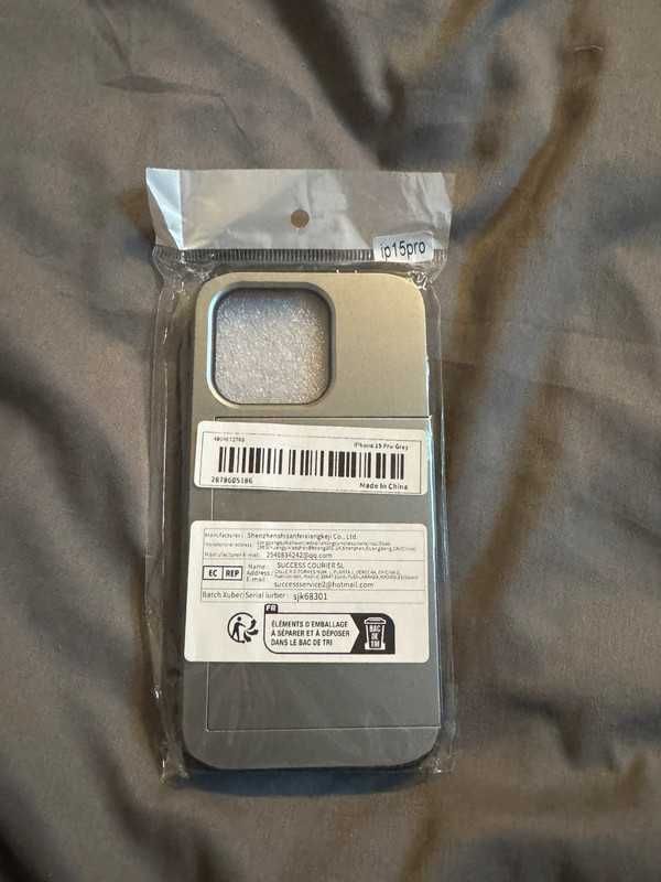 Case na karty iPhone 15 Pro