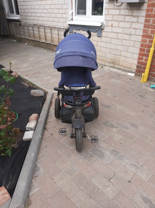 Продам детский трехколесный велосипед Azimut Neo.