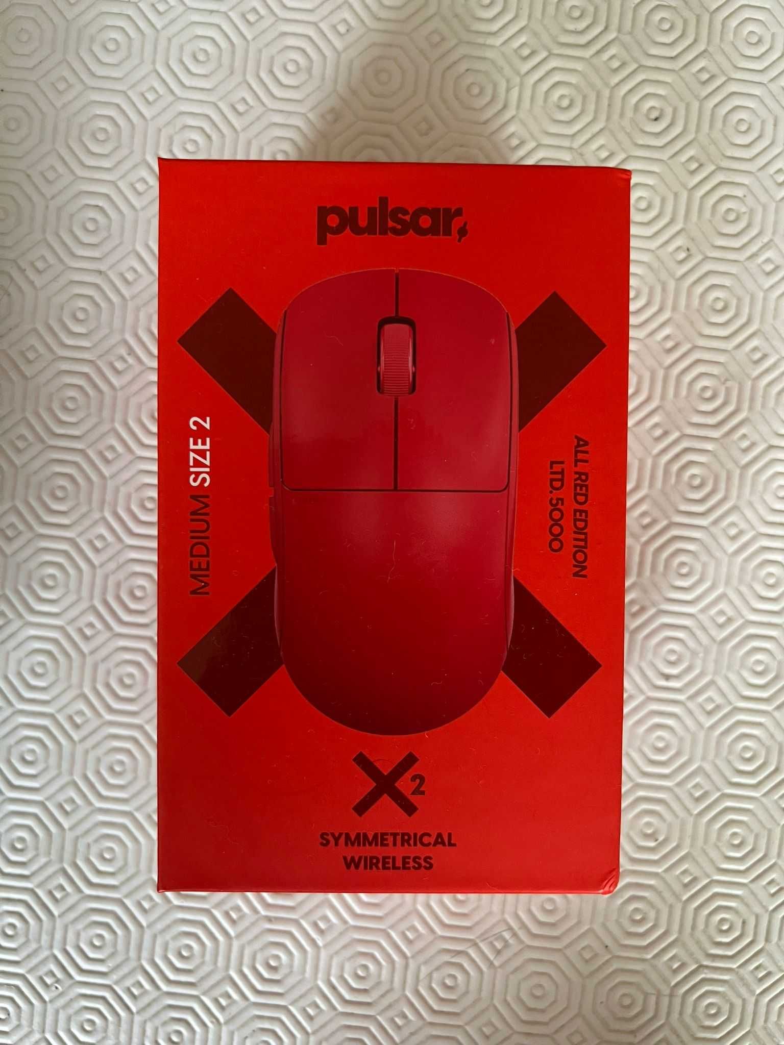 Pulsar X2 (RED LIMITED EDITION) + Razer Kraken 7.1 V2