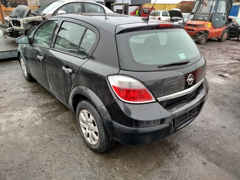 Opel Astra H Z20R czesci maska zderzak błotnik lampy wysyłka