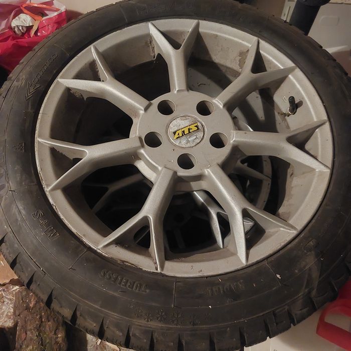 17' Audi, VW Felgi aluminiowe 17" z dobrymi oponami