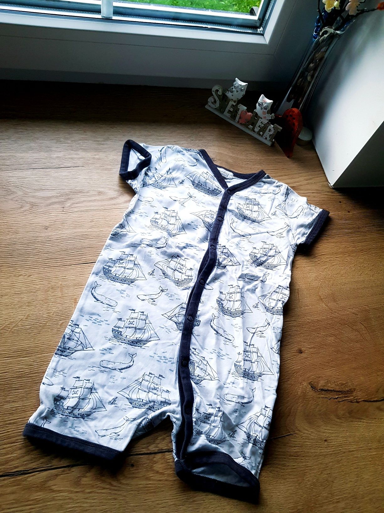 Pizamka rampers newbie dla chłopca roz.86 stan super/ idealny.