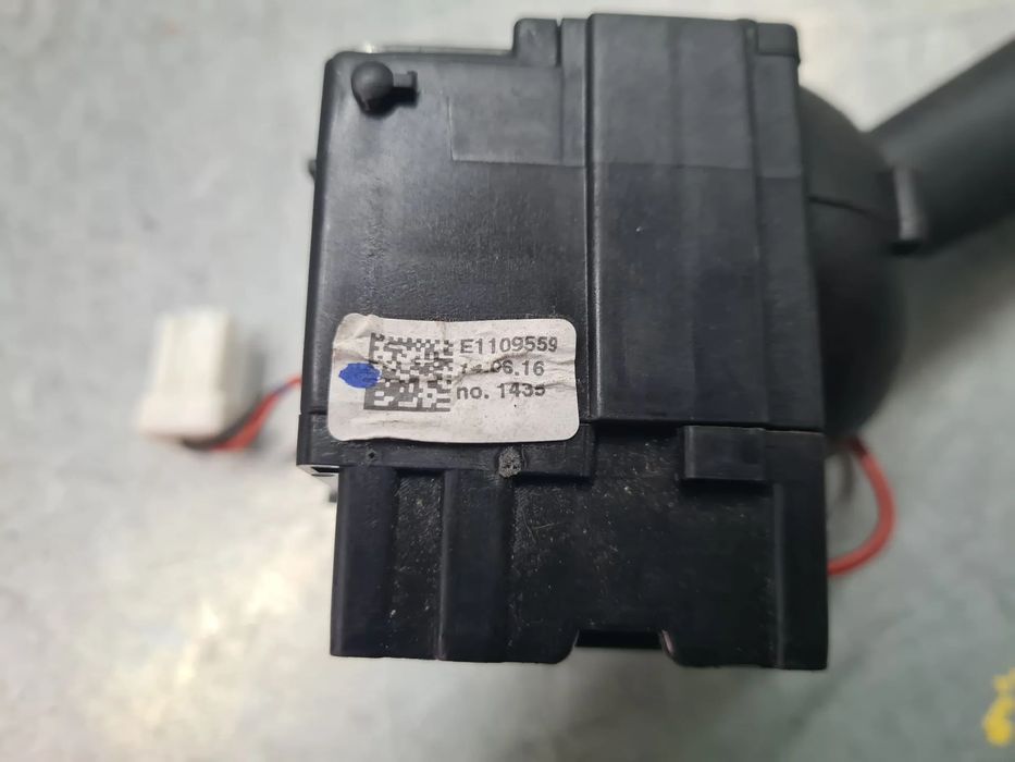Manípulo de luzes RENAULT Twingo III (BCM_)