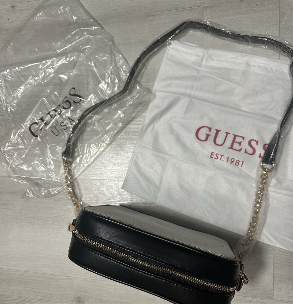 Сумка/ клатч Guess