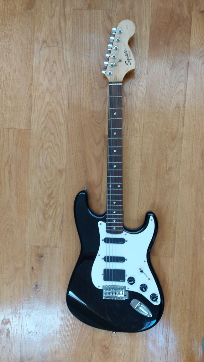 Гітара Squier affinity ( 2006 року) + emg set.