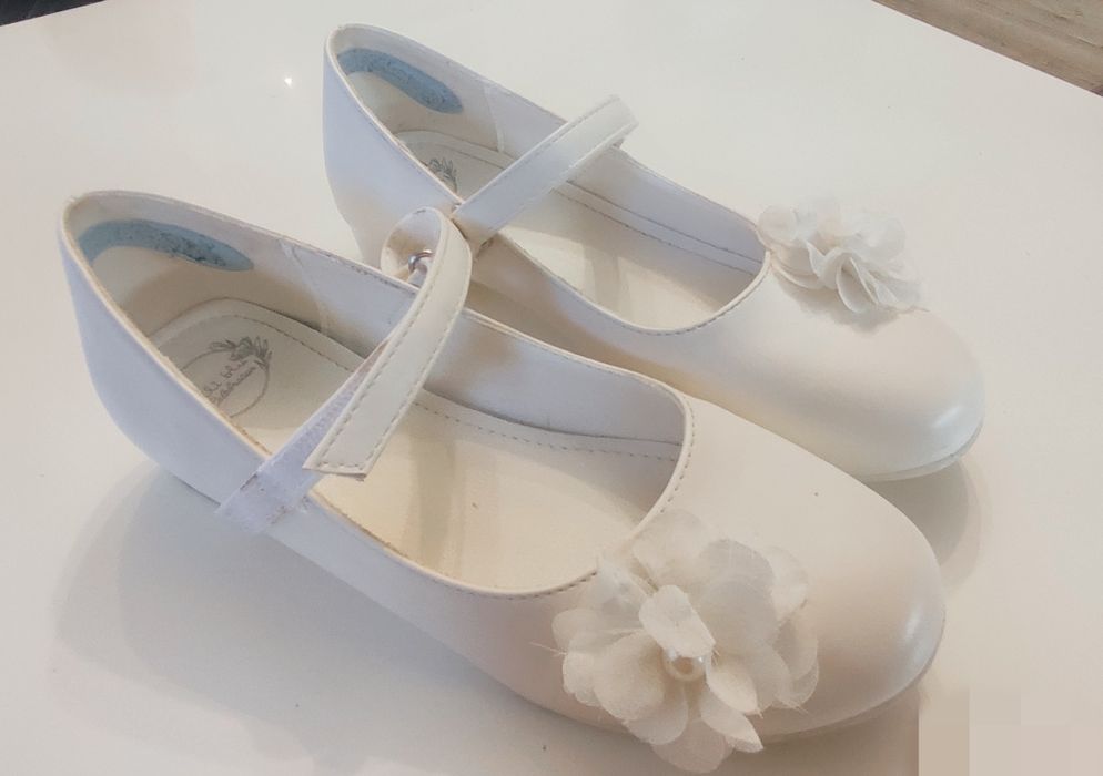 Buty białe komunijne