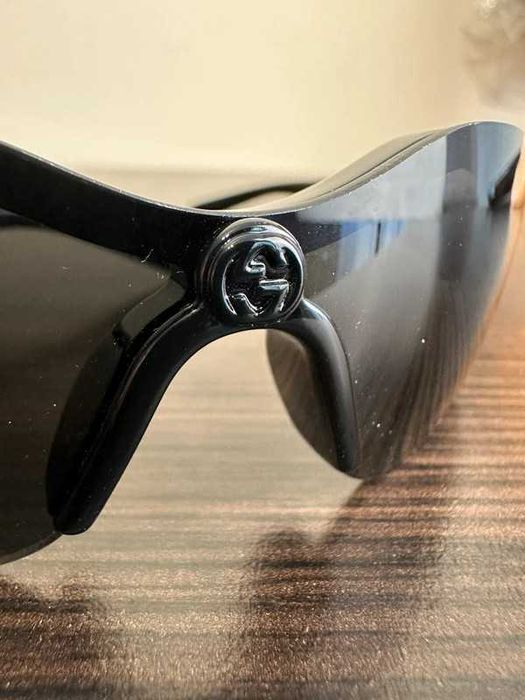 Okulary przeciwsłoneczne Gucci GG1651 S001