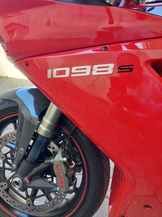 Ducati       1098