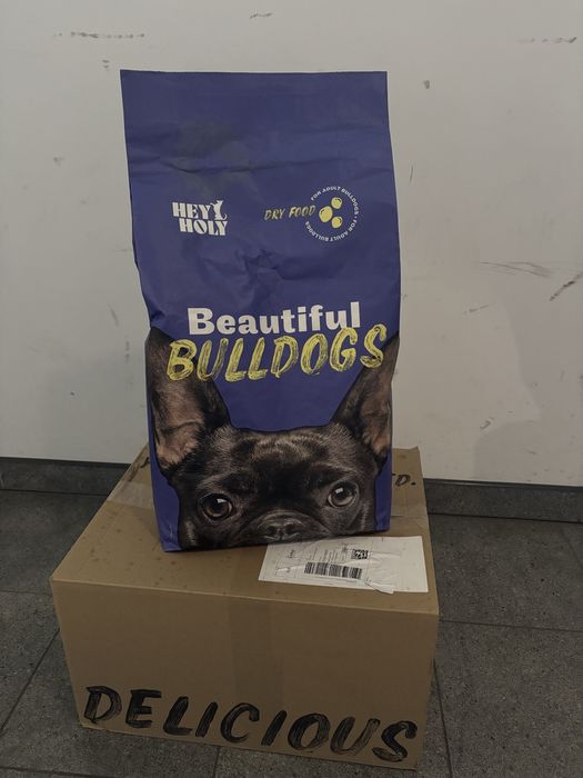 Karma dla Buldoga Hey Holy