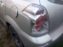 lampa tył corolla verso lewa prawa 04-09