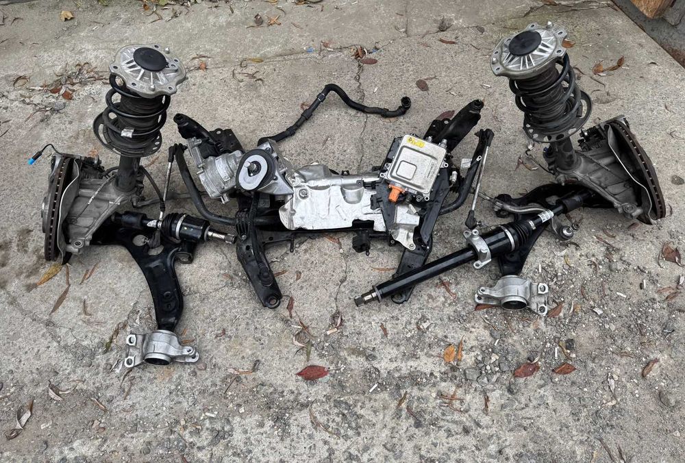 BMW X-1 U-11 X-2 U-10 Ходова Частина Амортизатор