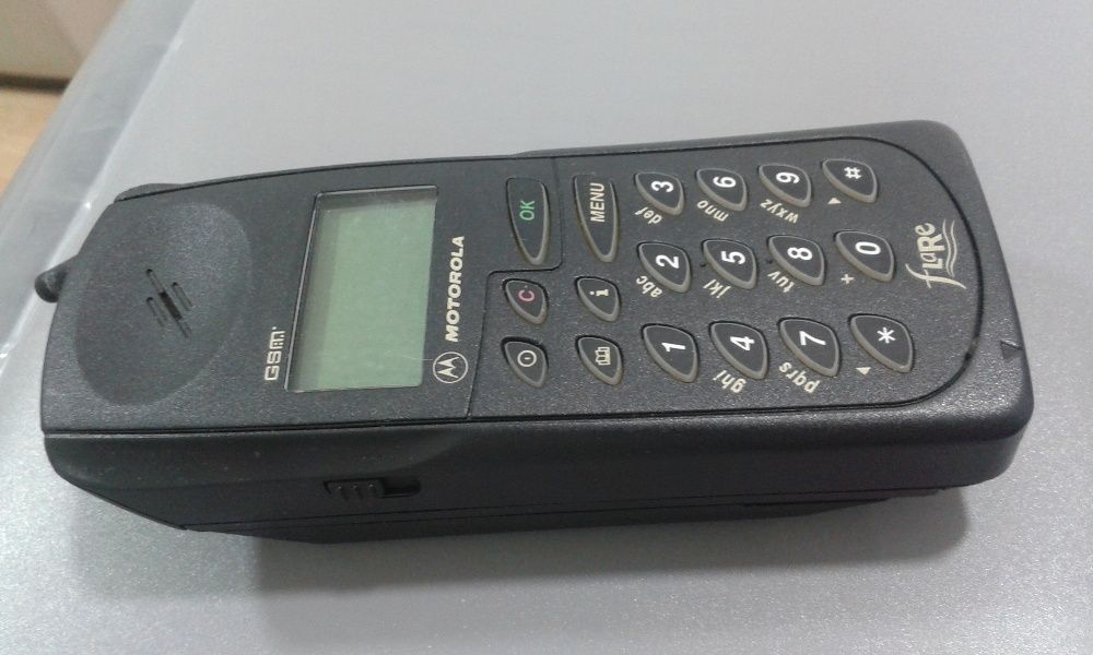 2 Telemóveis Motorola e Maxon, valor dos 2