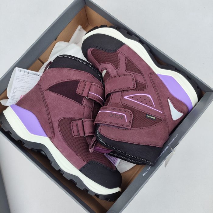 Зимові дитячі ботінки ессо нові 39 р чоботи черевики snow  mountain