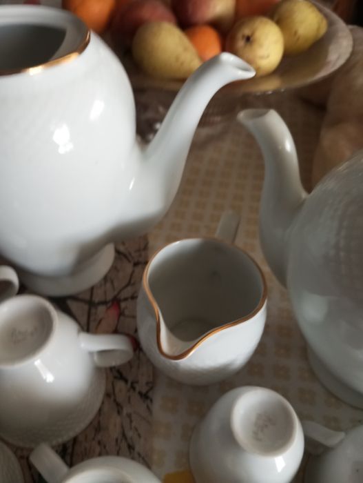 Vendo conjunto de chá e café com leiteira