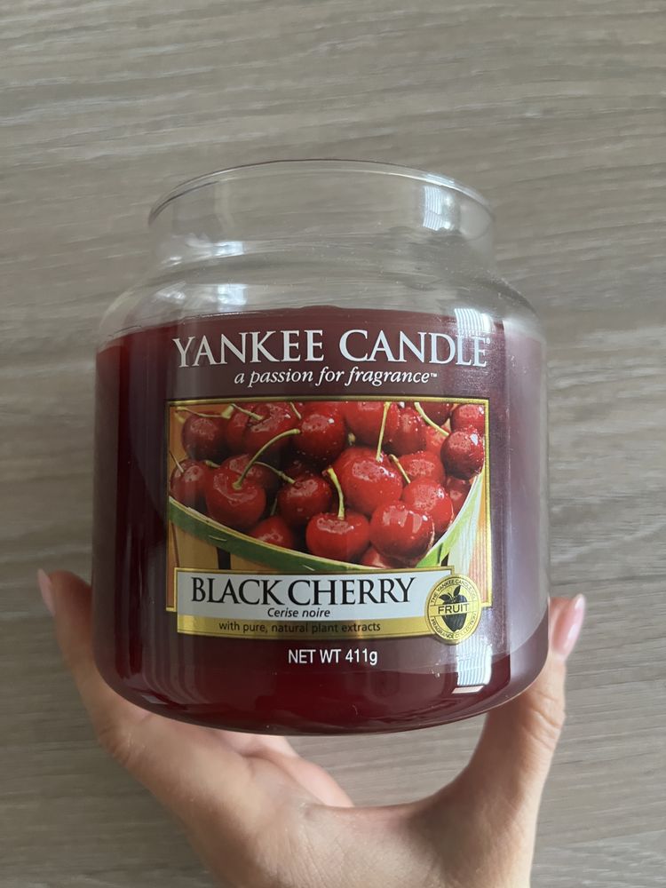 Świeca Yankee Candle Black Cherry USA 2015 rok