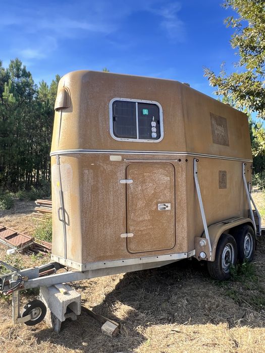 Roulote para Cavalos – Bom Estado