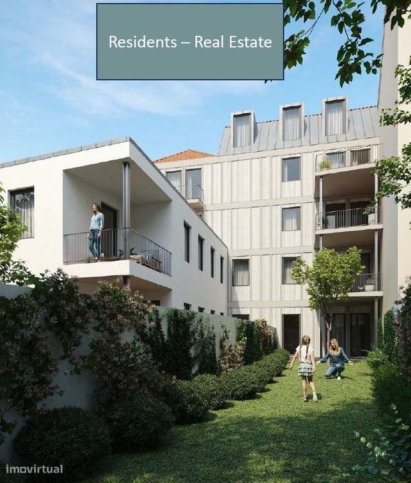 T3 duplex c/ jardim e varanda no centro do Porto.