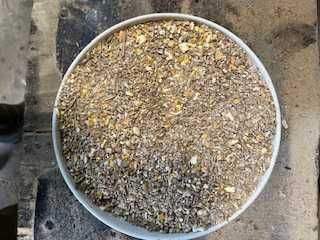 Osypka, śruta dla ptactwa hodowlanego