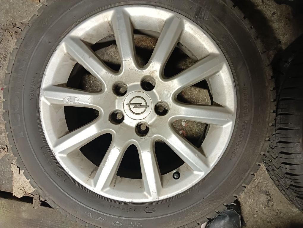 Felgi aluminiowe 16 5x110 Opel Saab Fiat Alfa 205x55x16 koła letnie