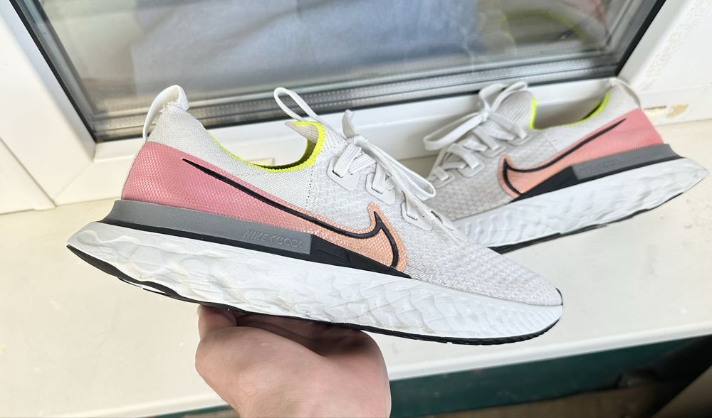 Оригінальні кросівки Nike React Infinity air max jordan 42 розмір 26,5
