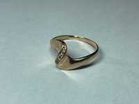Złoty pierścionek 14kt (585) 3 gram rozmiar 20