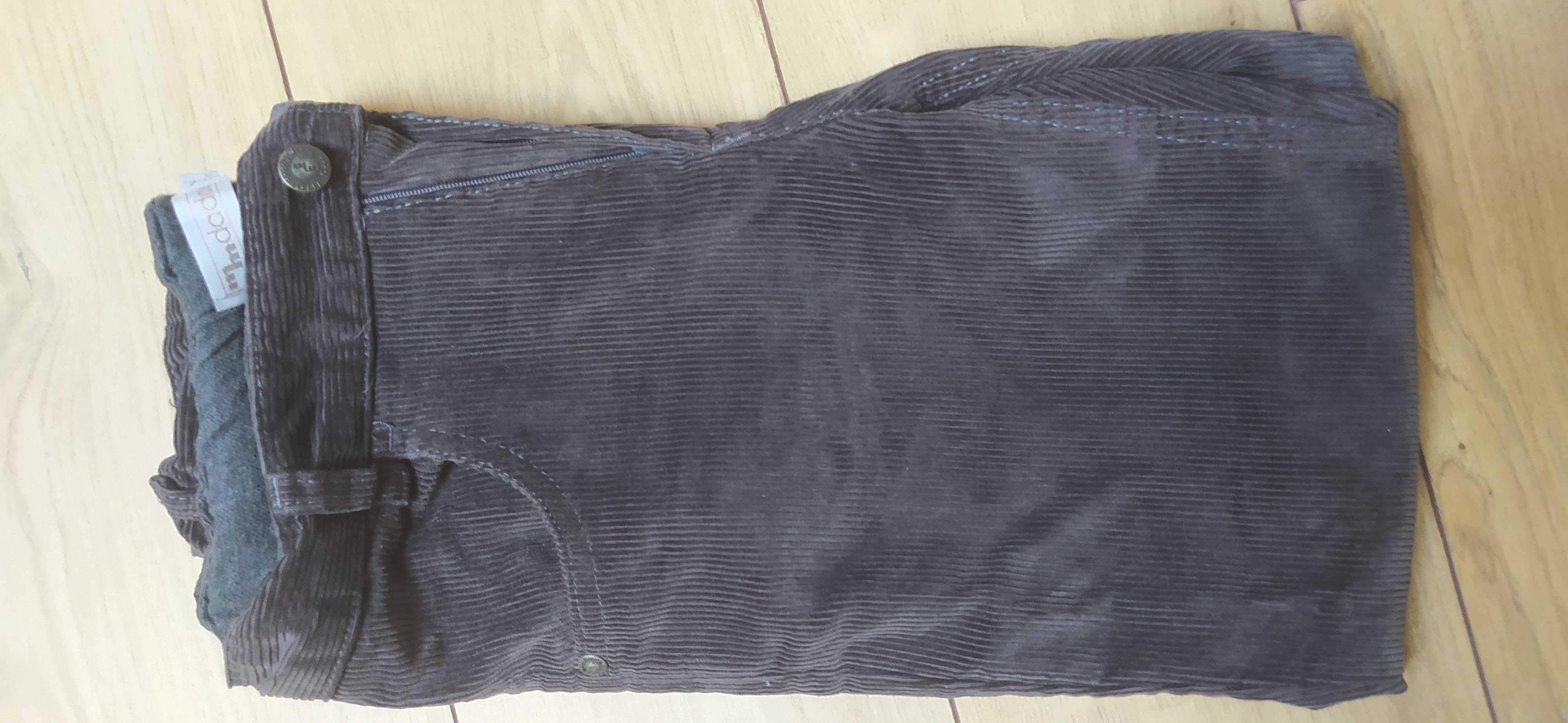 Chłopięce spodnie sztruksowe Mmdadak, rozmiar 122
