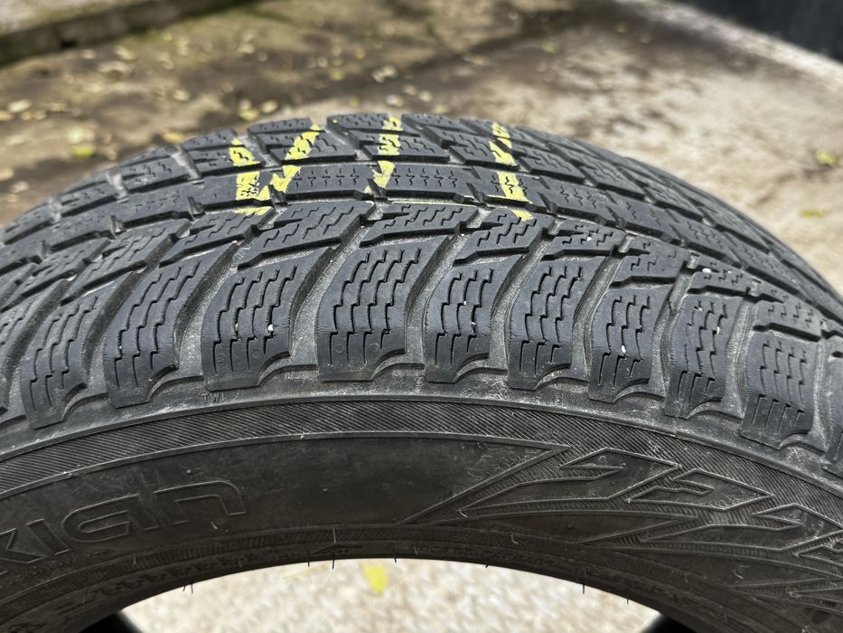 Продам резину в идеальном состоянии 225/65/R17