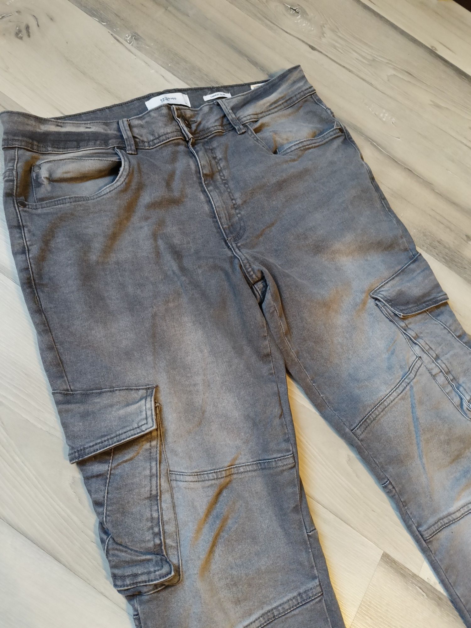 Spodnie jeans Reserved -34 (L)