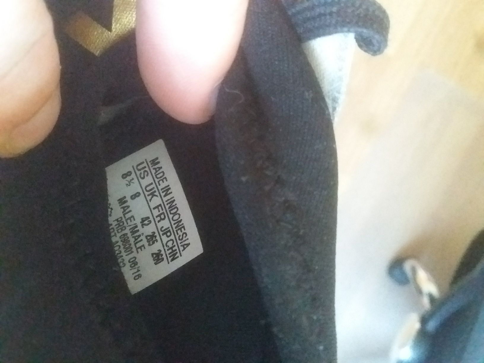 Сороконіжки adidas 42 26.5 см бутси футзалки