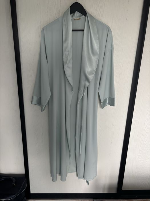 Mietowy szlafrok dlugi z przewiazaniem w bardzo dobrym stanie