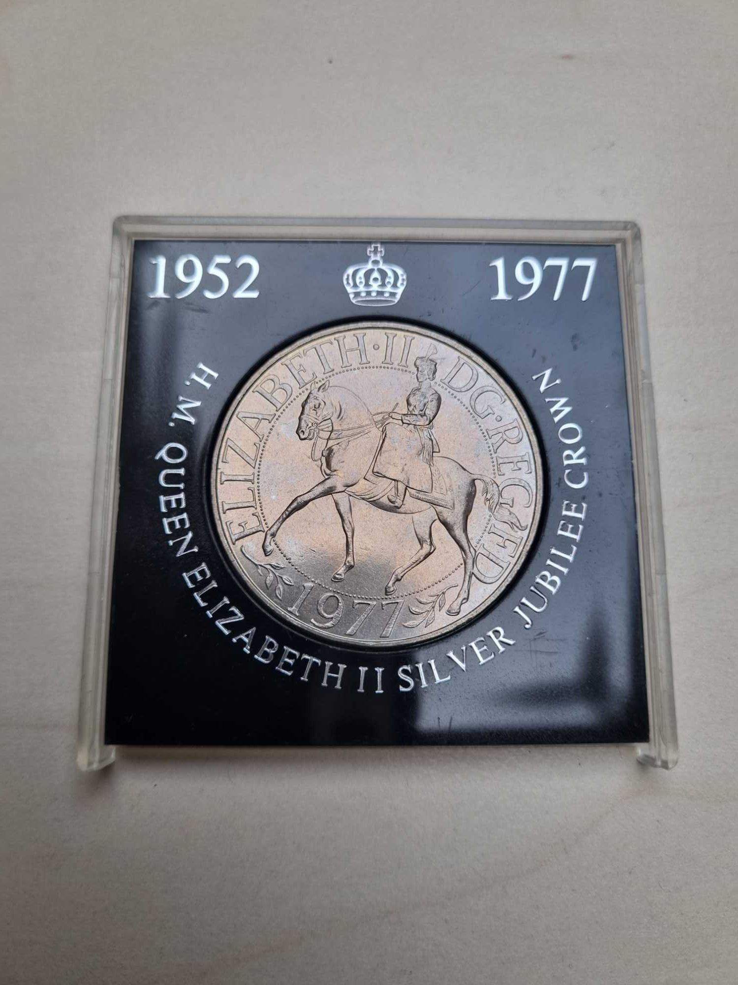 Medal pamiatkowy silver jubilee crown Wielka Brytania 1977r.