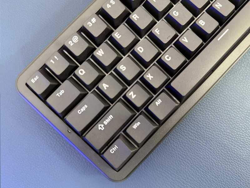 Механічна бездротова клавіатура YUNZII - B68 Milk V2 Switch Linear rgb