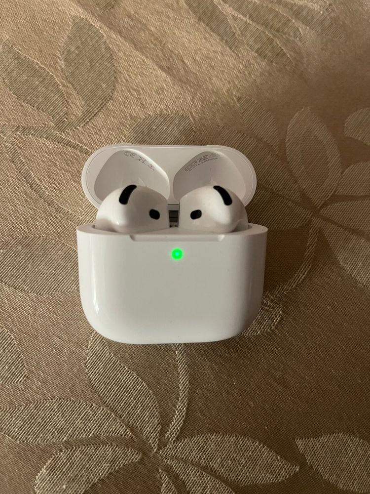 Air pods 4 selados na caixa