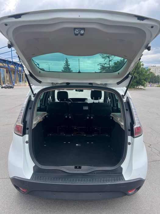 Продам Renault Scenic 2016р