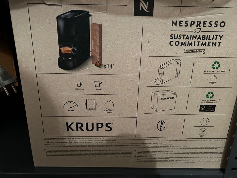 Maquina de Café Nespresso Essenza Mini