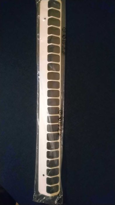 IKEA kratka wentylacyjna szafka 57cm 2 szt