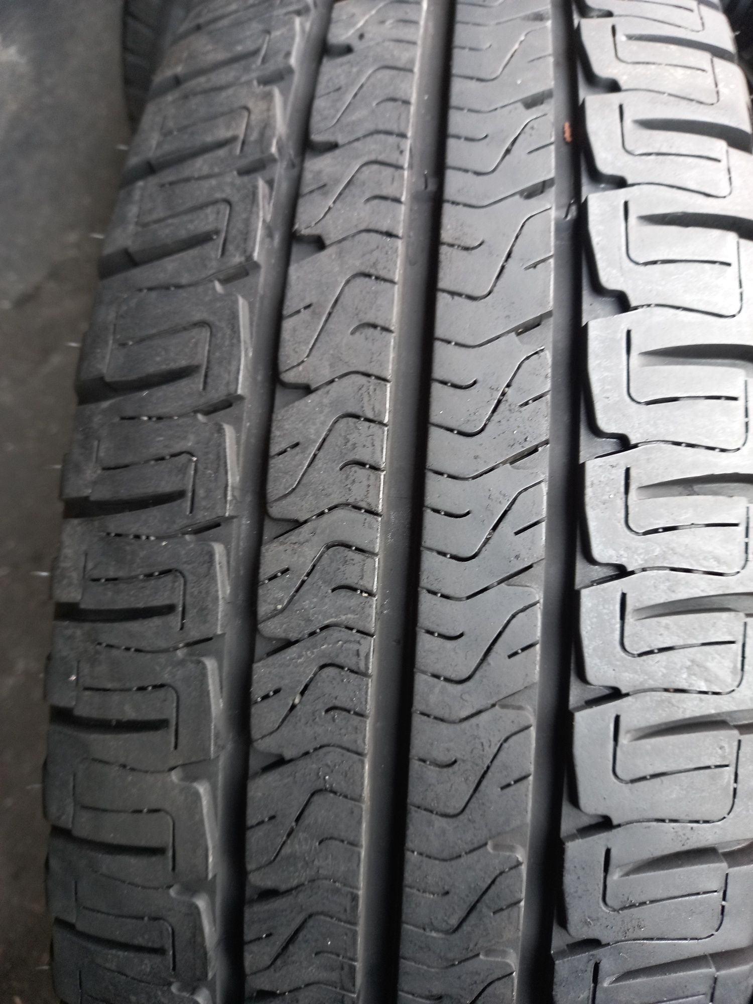 Opony używane  225/75/16c michelin 2x5.5  mm