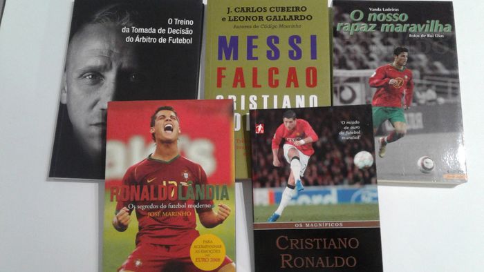 Livros sobre Futebol( Cristiano Ronaldo, Messi, Arbitragem)