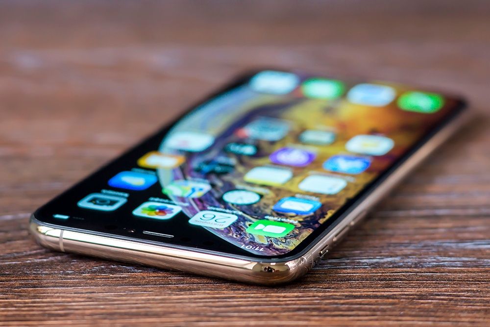 Apple iPhone XS MAX 64/256/512 gb Space Silver Gold 200$