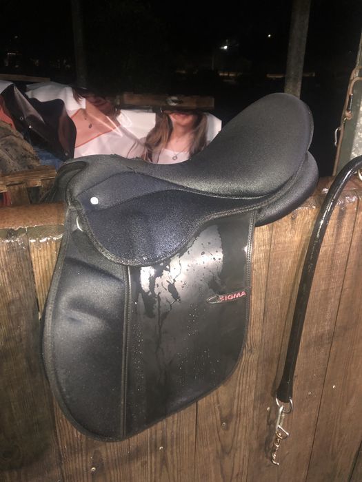 Arreio/selim sintético (sigma)