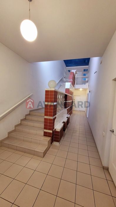 Продам в центре офисное помещение 92000$