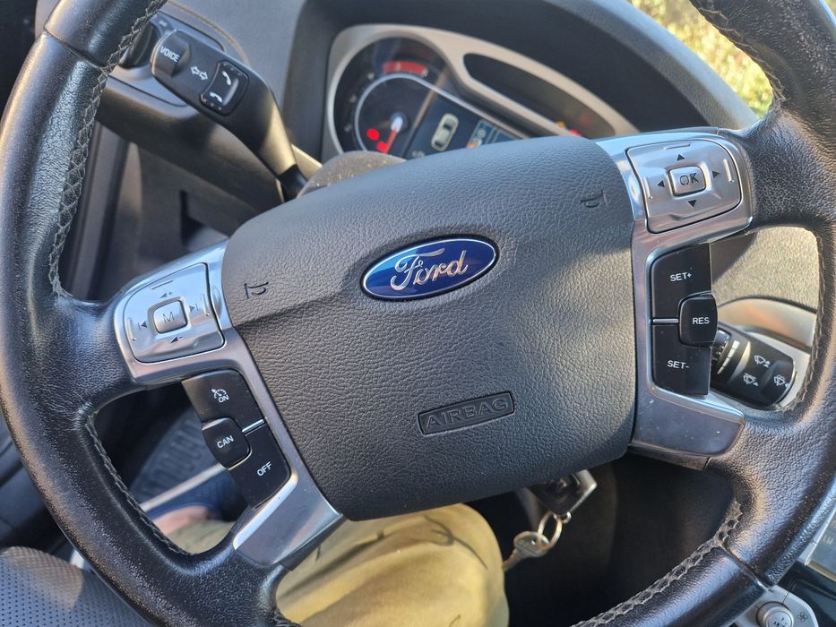 7 osobowy Ford Smax  2008 rok 2.0 TDCI