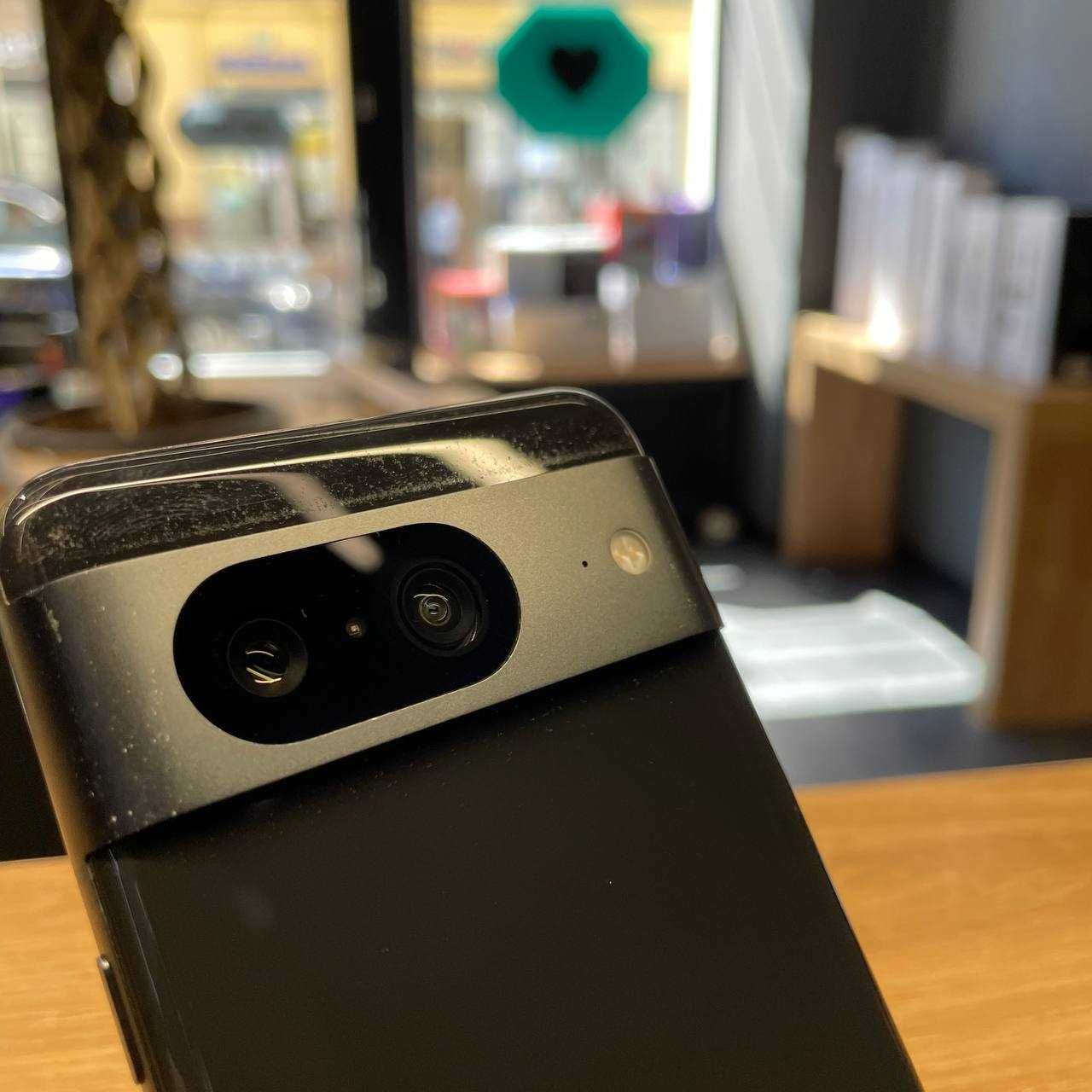 б/у Google Pixel 8 8/128GB (Obsidian)