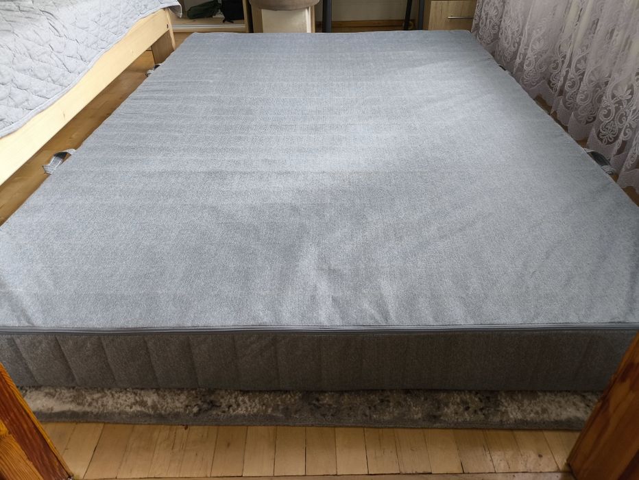 Матрас 1.4 на 2  Ікеа