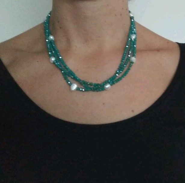 Colar Pedra Dura com cristais verdes e pérolas de cultura