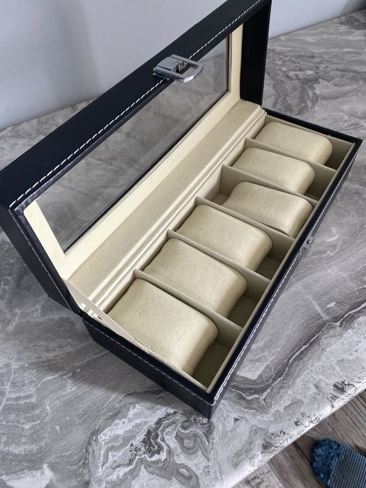 Коробка для годинників.